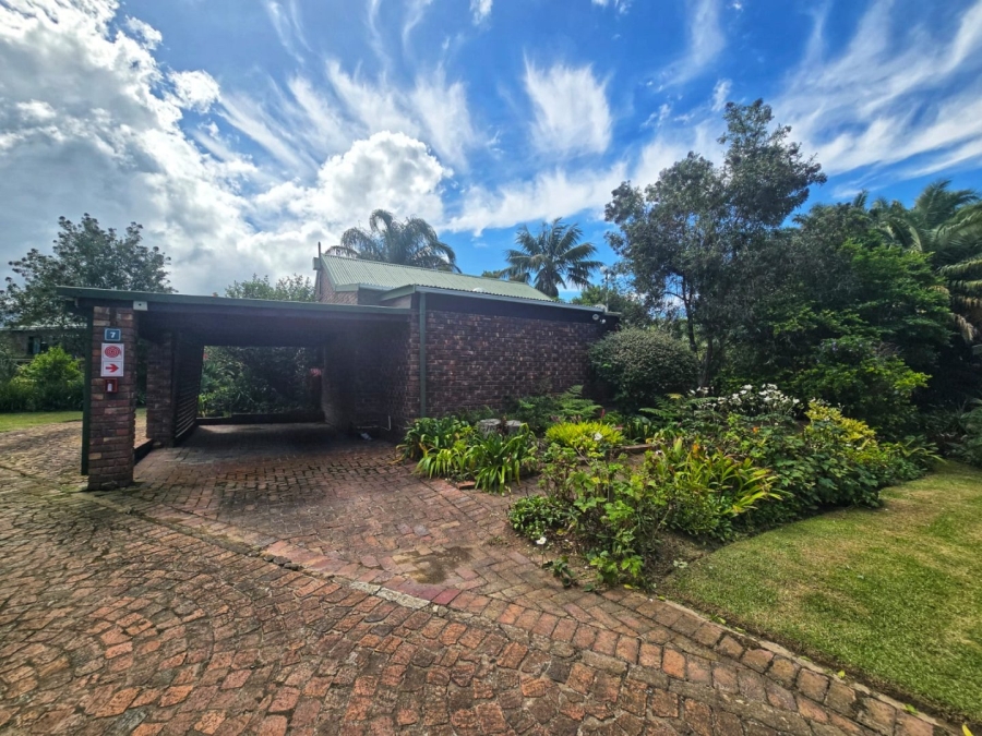 1 Bedroom Property for Sale in Hoekwil Western Cape